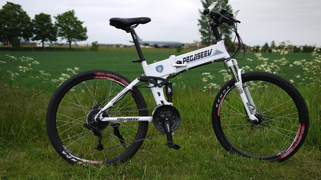 Folding mountain bike