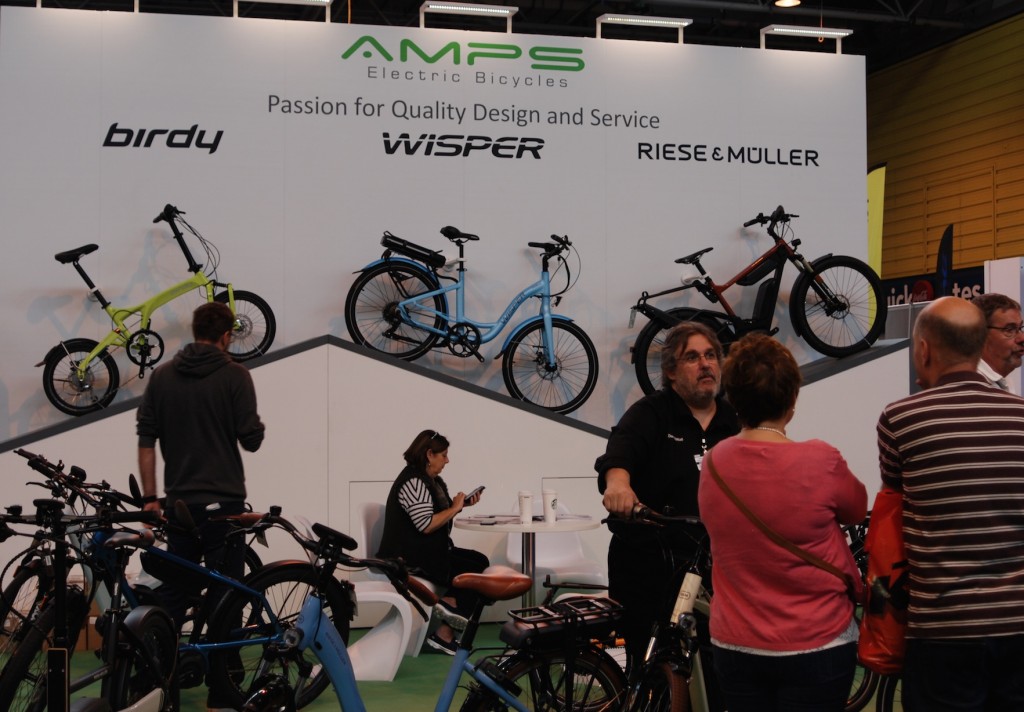 amps-stand