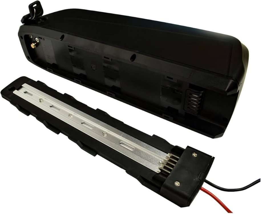 G70BATTERYANDBASE.thumb.jpg.b3f48bfad547333fe56ee1cafef0ad3d.jpg