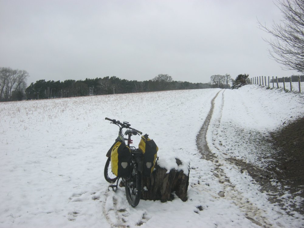 RidetoSteve.sHouseintheSnow08032023001.thumb.JPG.b73c96356cbbf1595177d94ff7e82f95.JPG